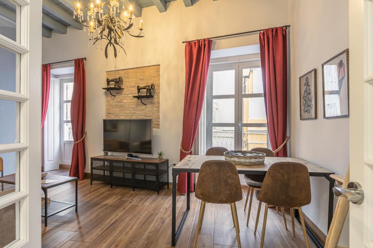 Green-Apartments Mansion Blue Catedral Σεβίλλη Εξωτερικό φωτογραφία